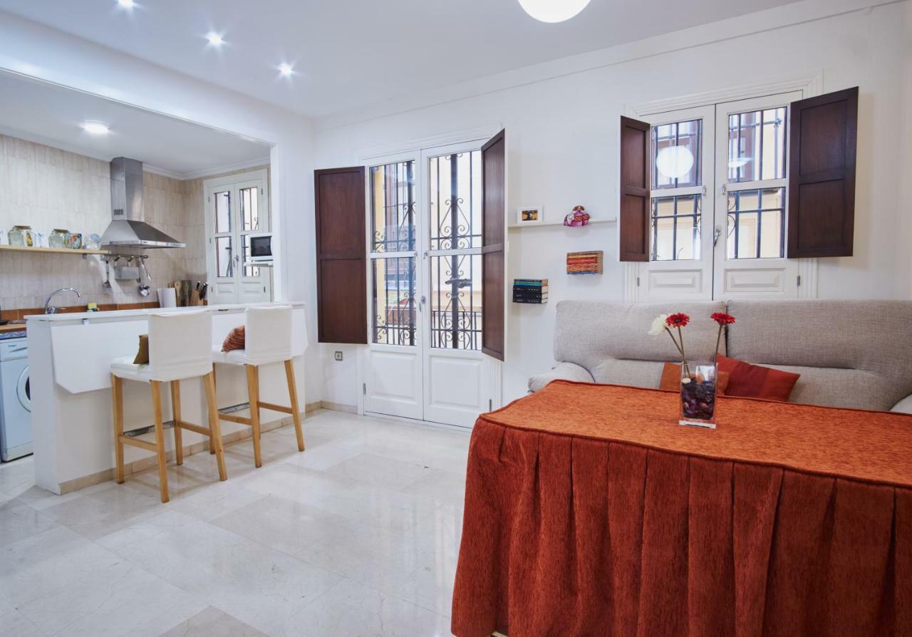 Apartament Santa Cruz Pearl Sewilla Zewnętrze zdjęcie
